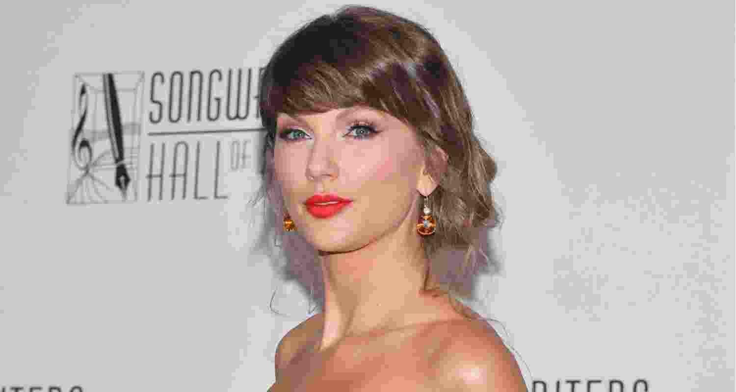 Taylor Swift is the youngest woman in Songwriters Hall of Fame Taylor Swift is the youngest woman in Songwriters Hall of Fame