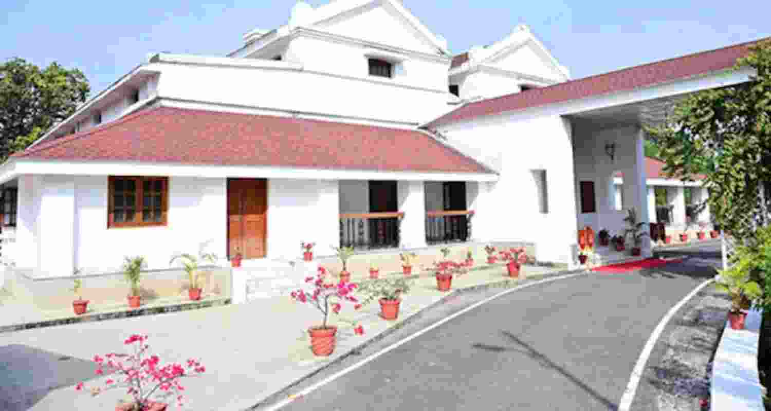 The 21-acre complex is currently used by the President's Bodyguard. The 21-acre complex is currently used by the President's Bodyguard.