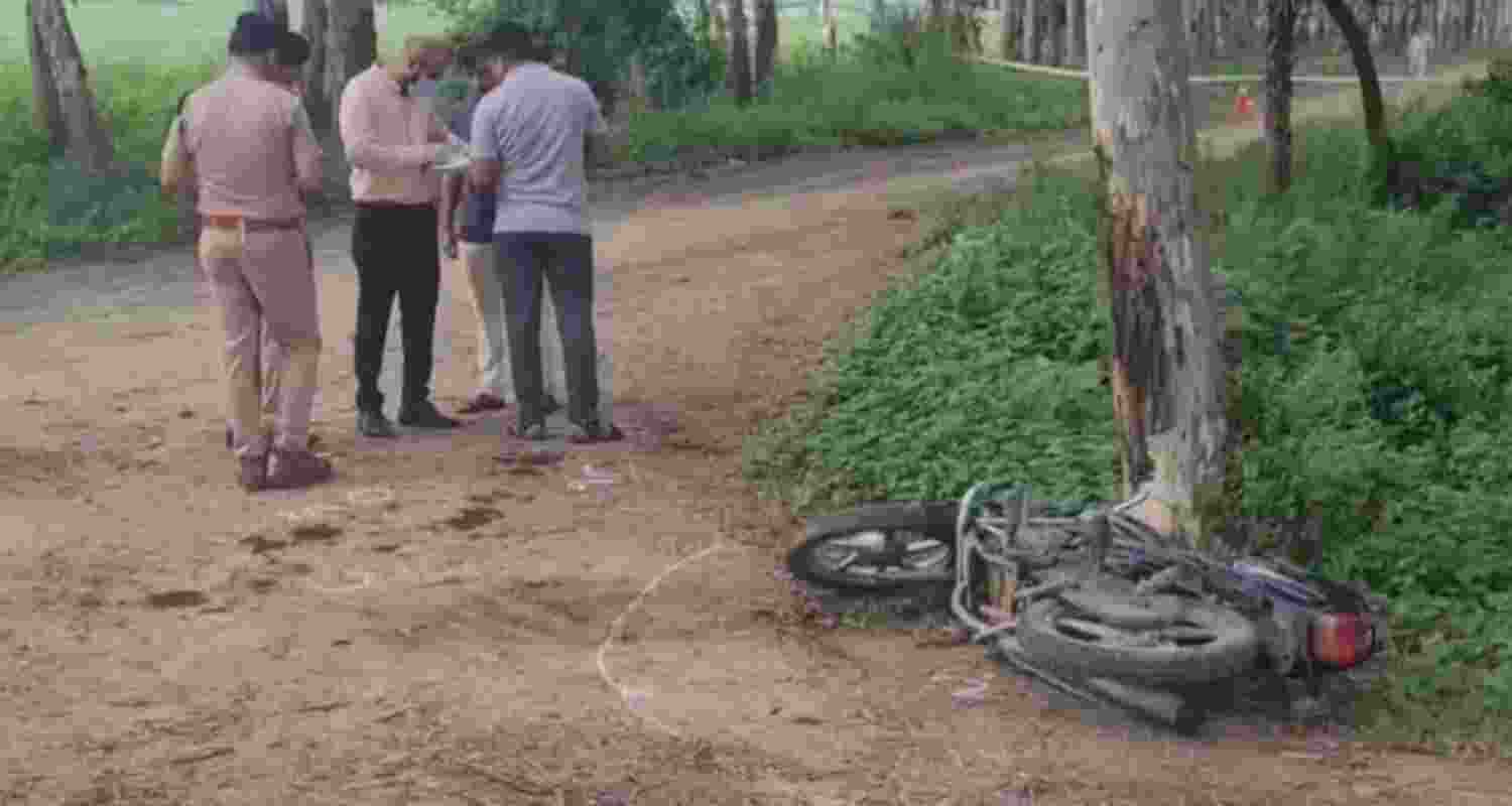 The Yamunanagar Police shot dead a wanted criminal named Bheem alias Bikeshwar in an encounter early Wednesday morning on Ratoli-Khera road. The Yamunanagar Police shot dead a wanted criminal named Bheem alias Bikeshwar in an encounter early Wednesday morning on Ratoli-Khera road.
