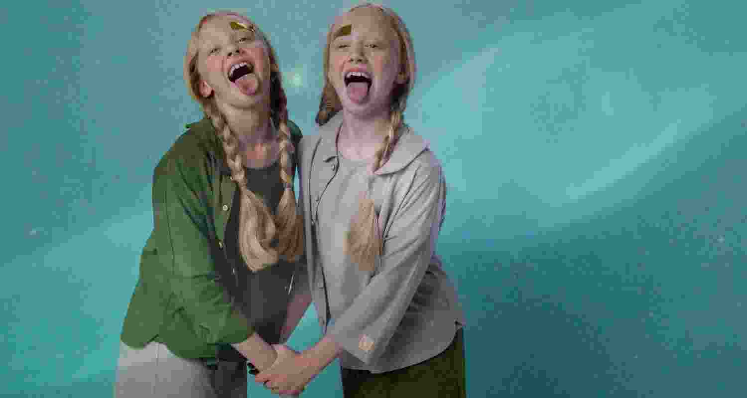 How and why twins talk in synchrony? Read here How and why twins talk in synchrony? Read here