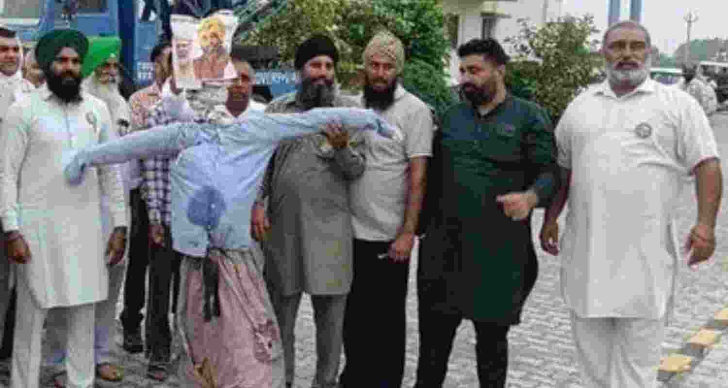 Punjab farmers protest urea shortage, fuel price hikes Punjab farmers protest urea shortage, fuel price hikes