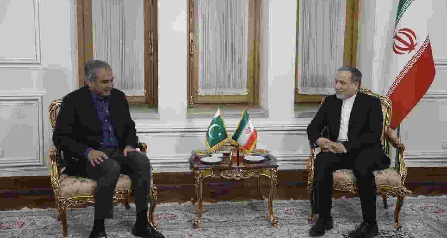Pak Min meets Iran FM in Tehran to discuss peace talks Pak Min meets Iran FM in Tehran to discuss peace talks