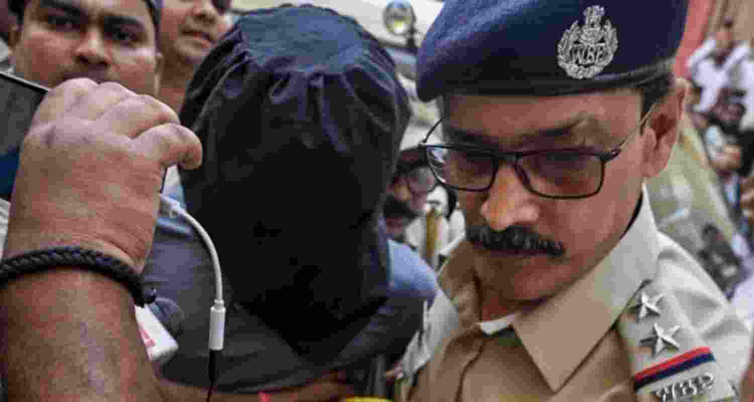 Suspected Jaish-e-Mohammed hideout uncovered in Howrah Suspected Jaish-e-Mohammed hideout uncovered in Howrah